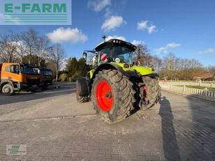 جرار بعجلات Claas axion 870 cmatic