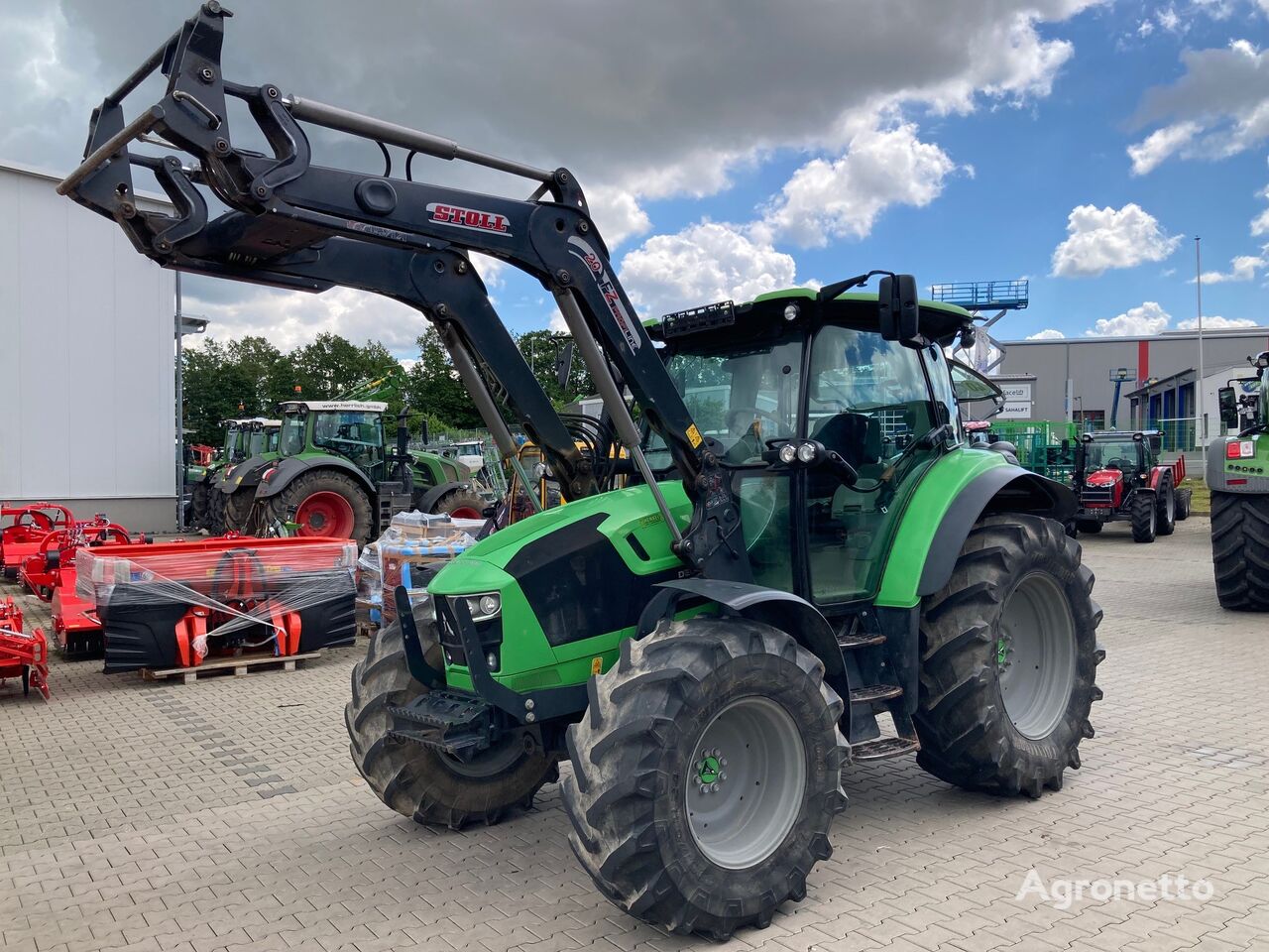 máy kéo bánh lốp Deutz-Fahr 5110P