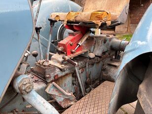 Trator de rodas Eicher EM 200 B Tiger + Dreipunkt-Anbaupflug a venda - Imagem 41 | Agroline BR Trator de rodas Eicher EM 200 B Tiger + Dreipunkt-Anbaupflug | Imagem 41 - Agroline