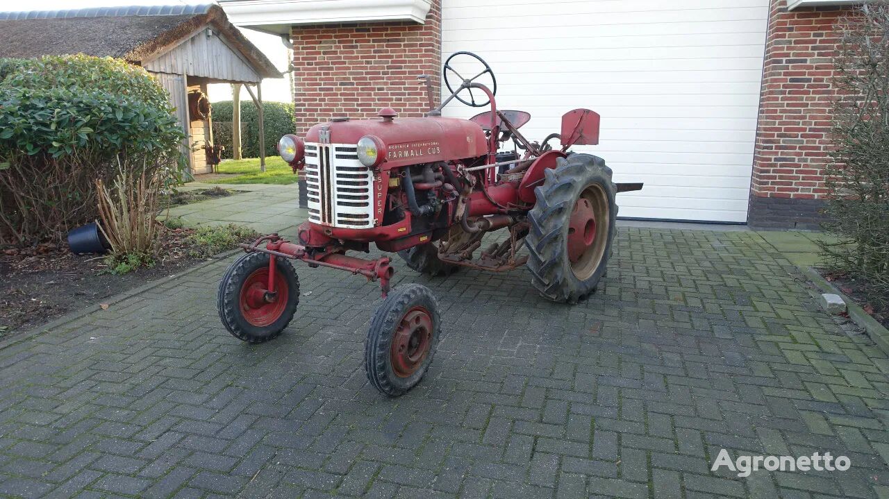 Farmall Farmall Cub wheel tractor