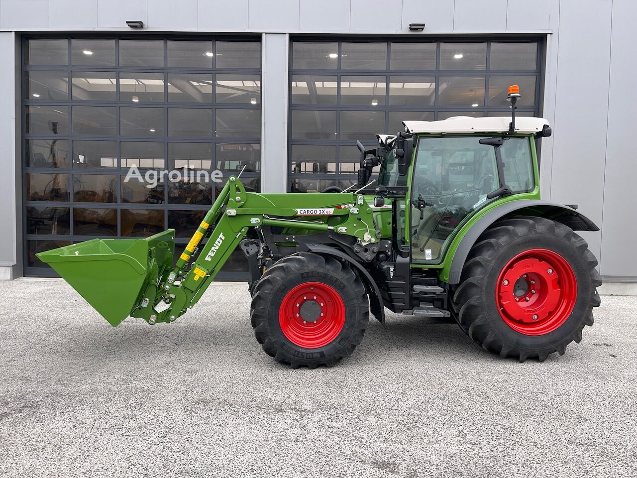 Tractor cu roţi Fendt 211S Vario Profi Plus met RTK/GPS - Agroline