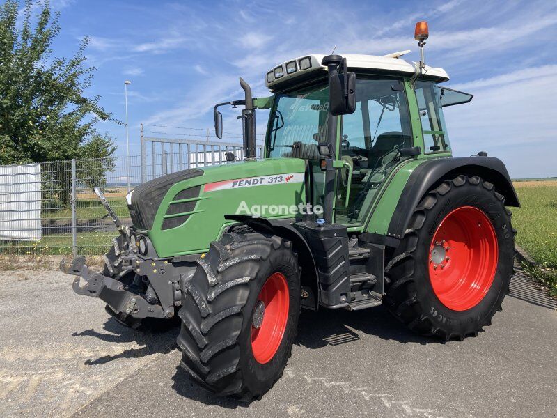 Fendt 313 Vario SCR wheel tractor