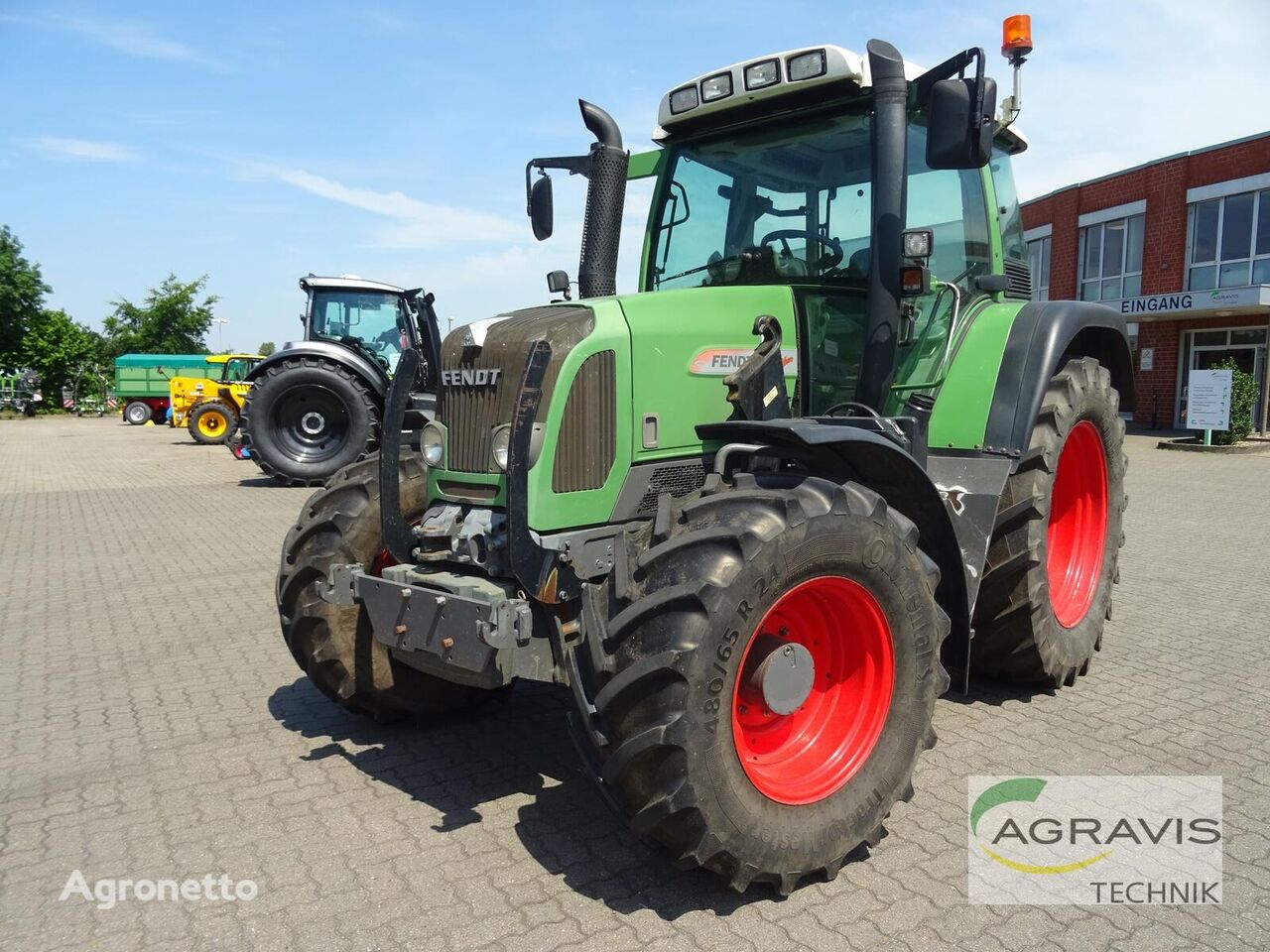 جرار بعجلات Fendt 411 Vario TMS