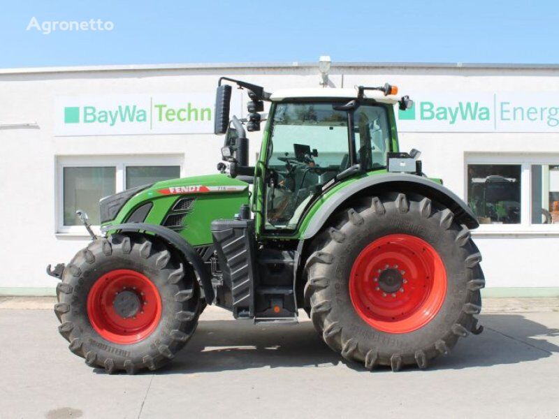 трактор колесный Fendt 718 VARIO GEN6 PROFI PLUS