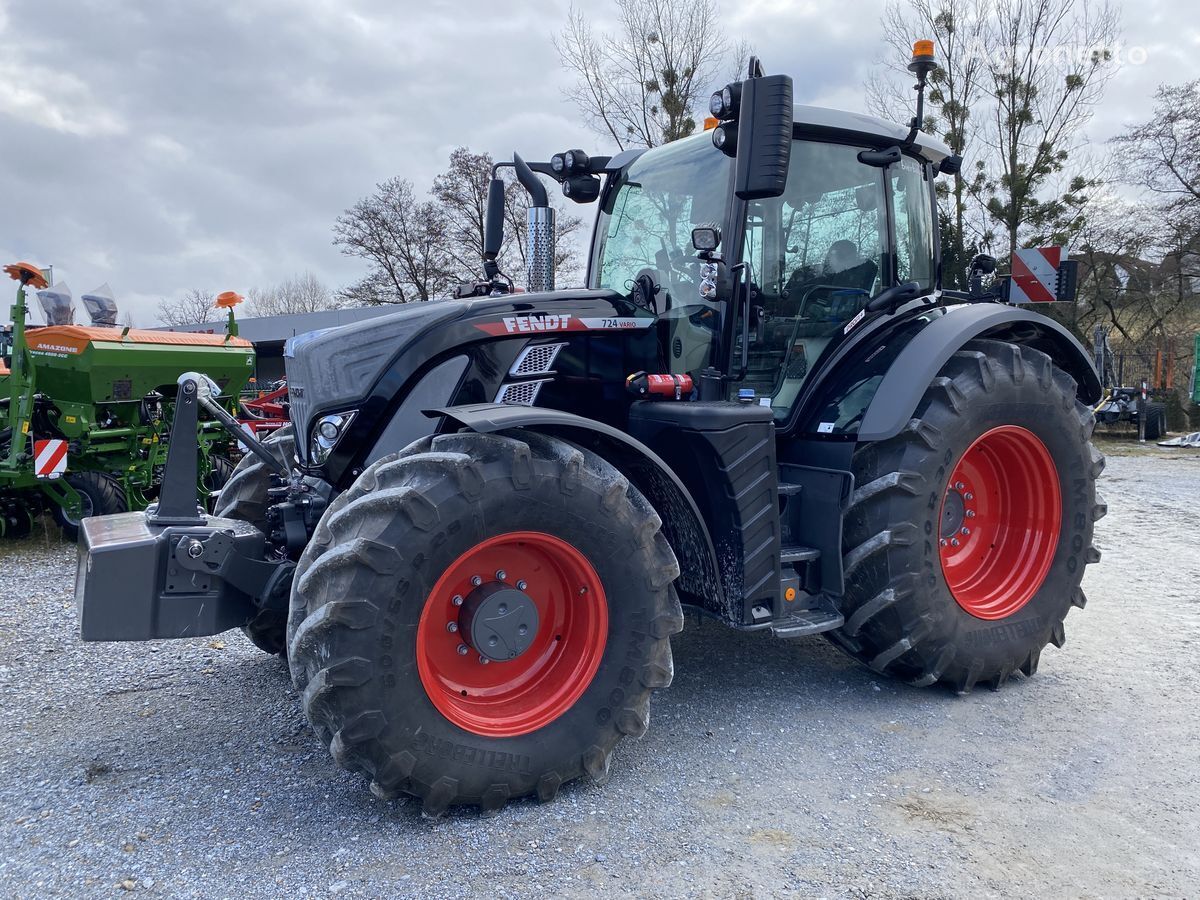 tracteur à roues Fendt 724 Vario