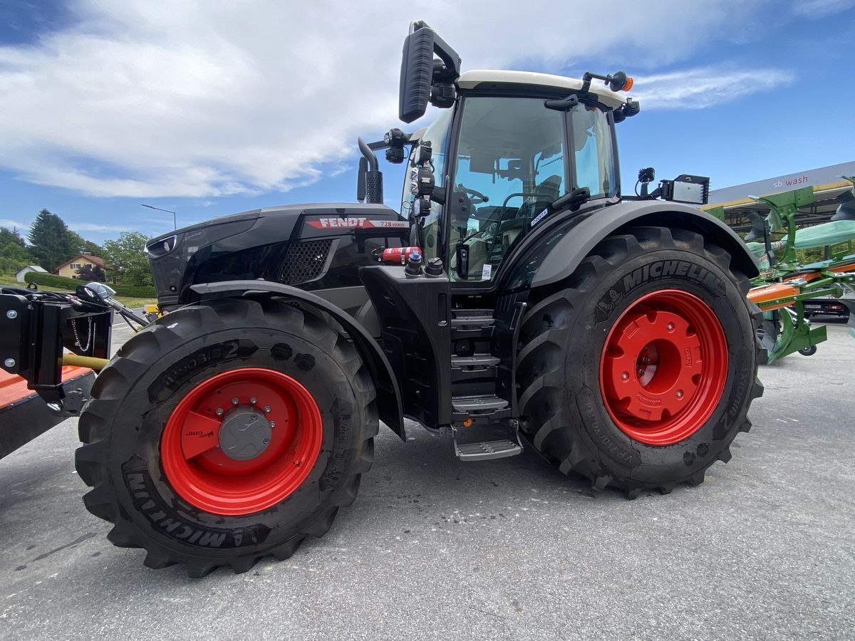 traktor na kolesih Fendt 728 Vario (Gen7)