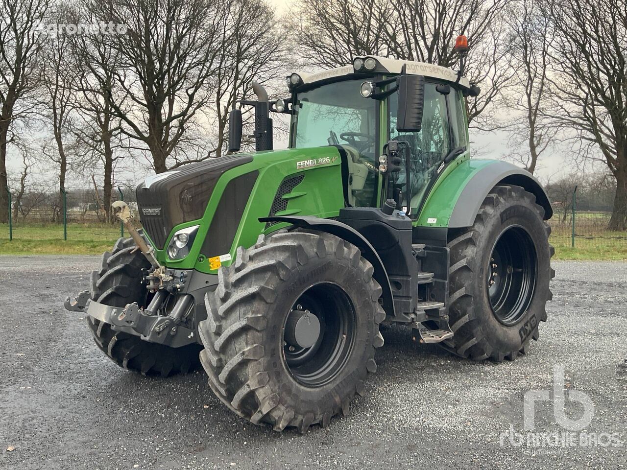 Fendt 826 VARIO S4 Profi wheel tractor