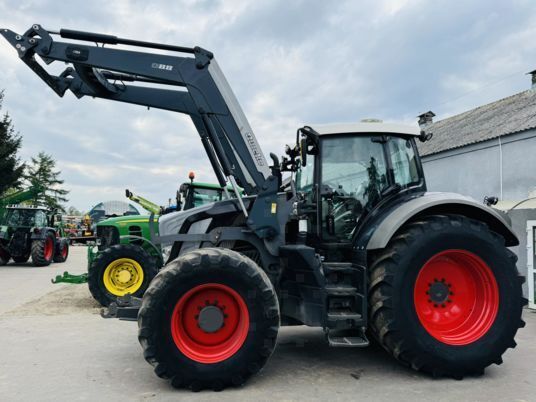 Fendt 828 VARIO PROFI PLUS wheel tractor