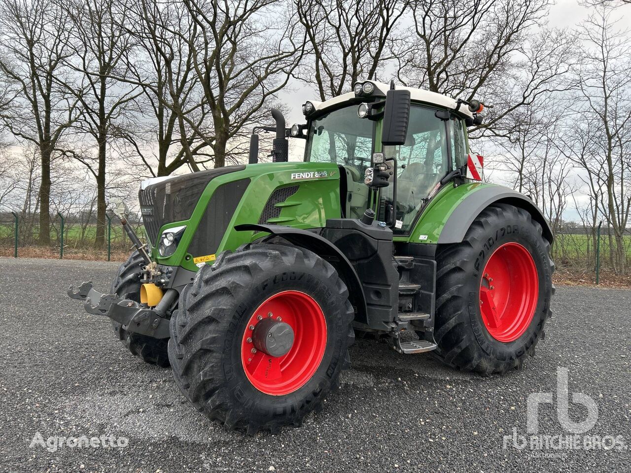 جرار بعجلات Fendt 828 VARIO S4