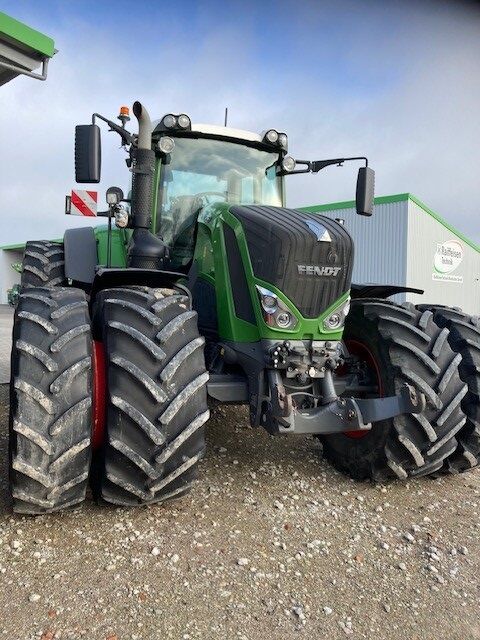 Fendt 828 Vario S4 ProfiPlus wheel tractor