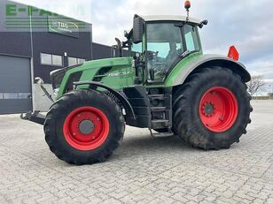 جرار بعجلات Fendt 828 vario scr