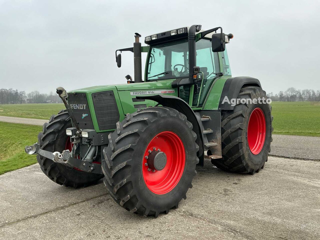 kolový traktor Fendt Favorit 916