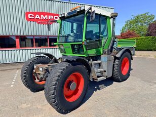 tracteur à roues Fendt Xylon 520