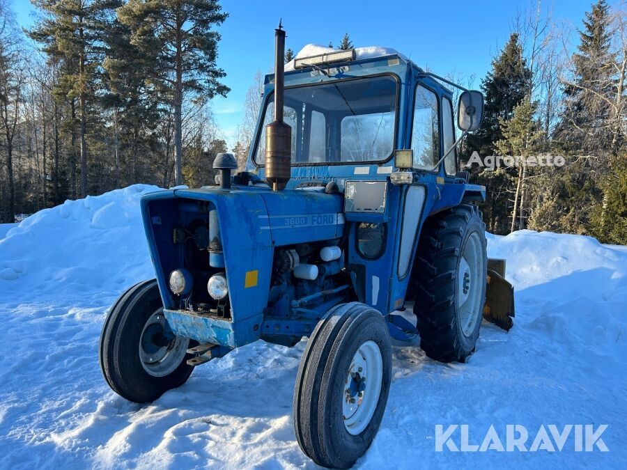 Ford 3600 wheel tractor