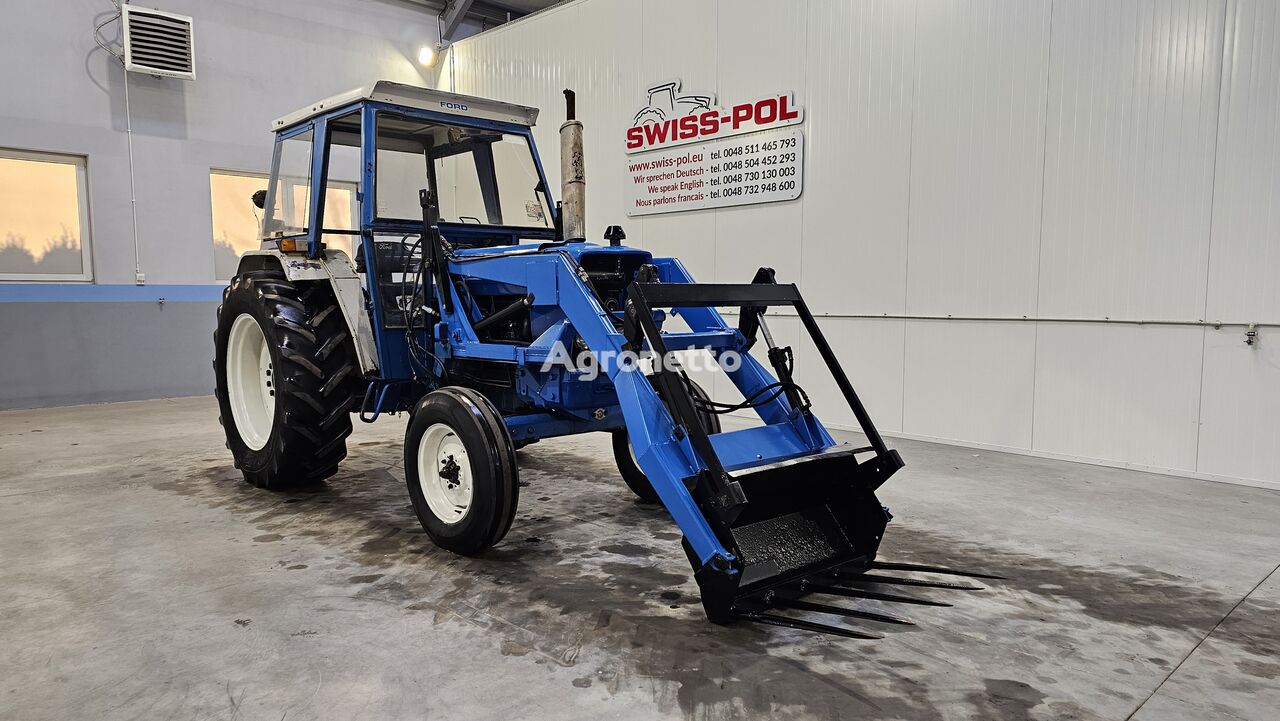 tracteur à roues Ford 5600