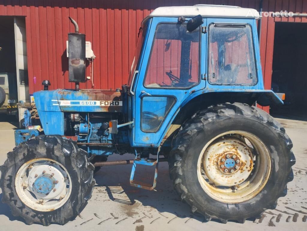 Ford 6600 wheel tractor