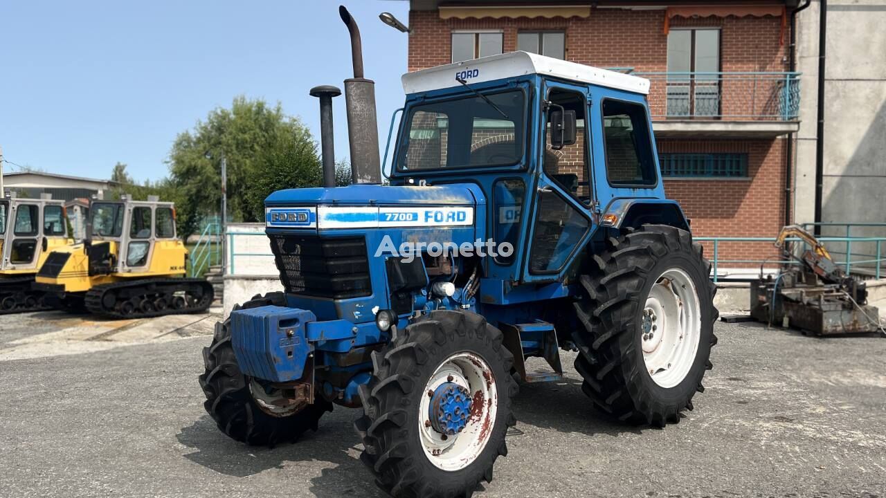 Ford 7700  Radtraktor