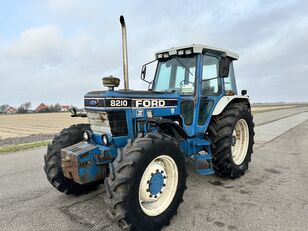 Ford 8210 wielen trekker