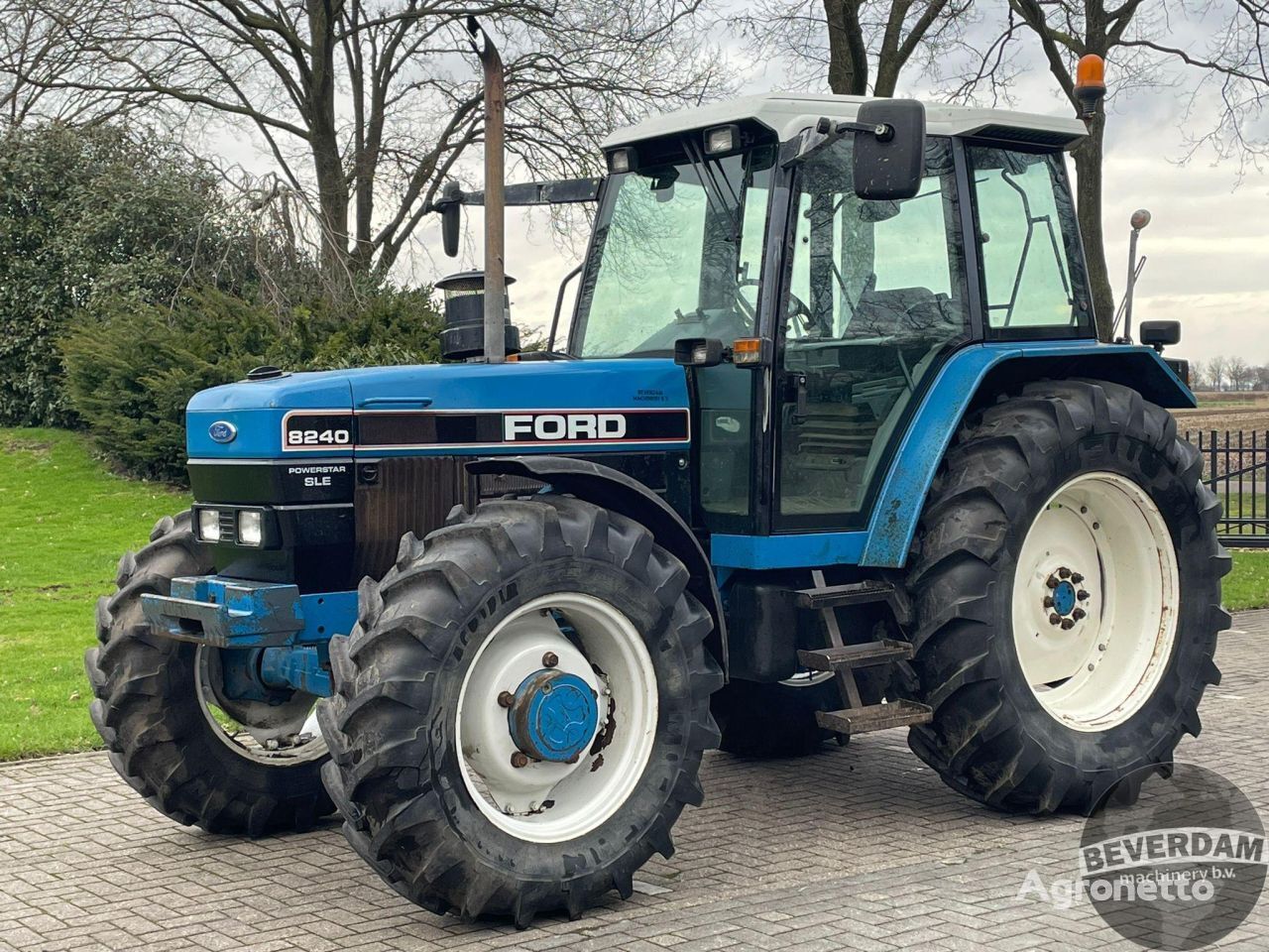 Ford 8240 wielen trekker