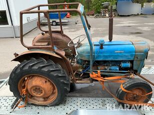 جرار بعجلات Ford Fordson Super Dextra