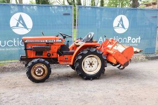 kolesov&yacute; traktor Hinomoto C174