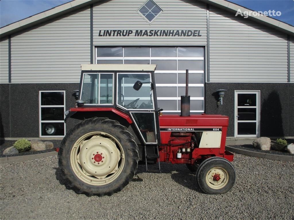 휠 트랙터 International IH  684