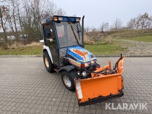 جرار بعجلات Iseki Kompakttraktor med plov og spreder Iseki