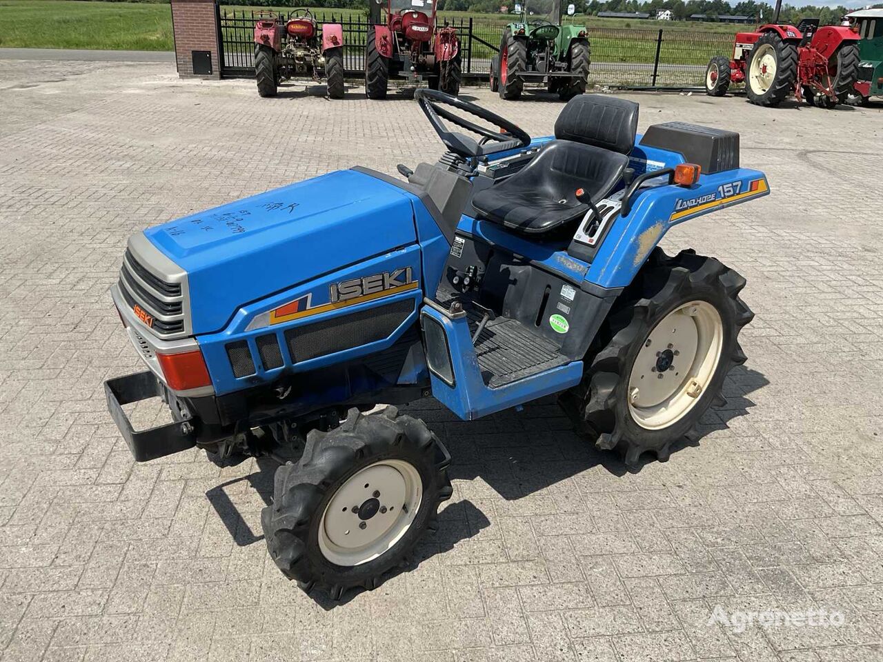 tractor cu roţi Iseki Landhope 157