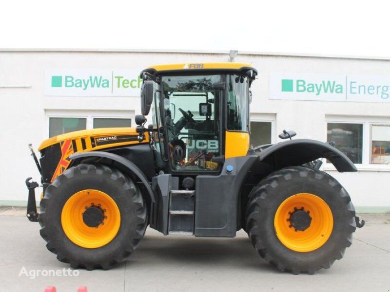 ratinis traktorius JCB FASTRAC 4220