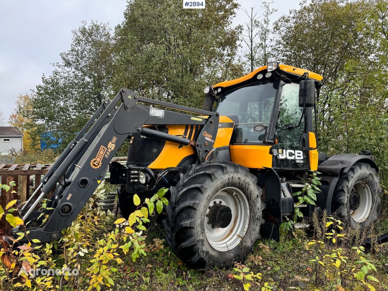 трактор колесный JCB Fastrac 3230