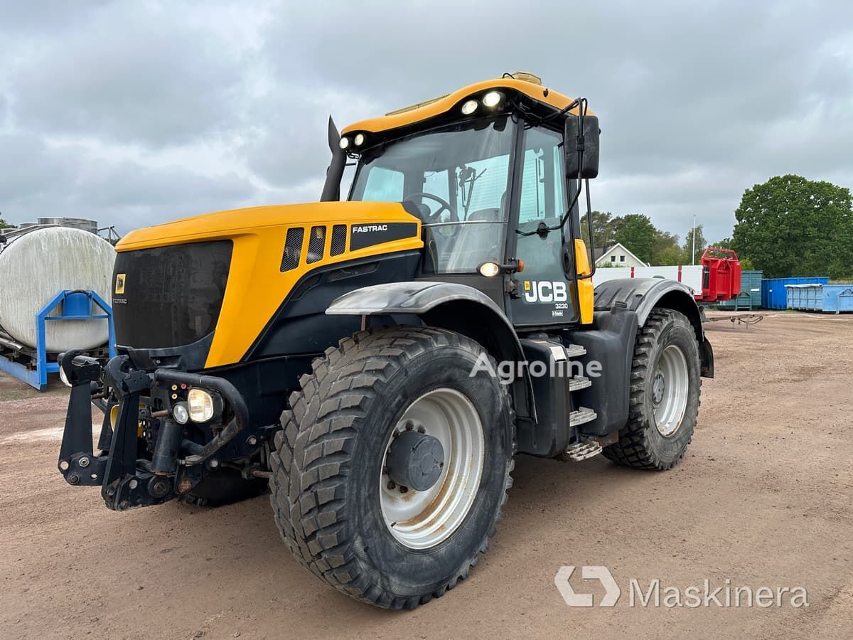 JCB Fastrac 3230 XTRA Radtraktor kaufen | Agroline CH JCB Fastrac 3230 XTRA Radtraktor - Agroline