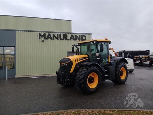 kolesový traktor JCB TRACTOR(JCB)