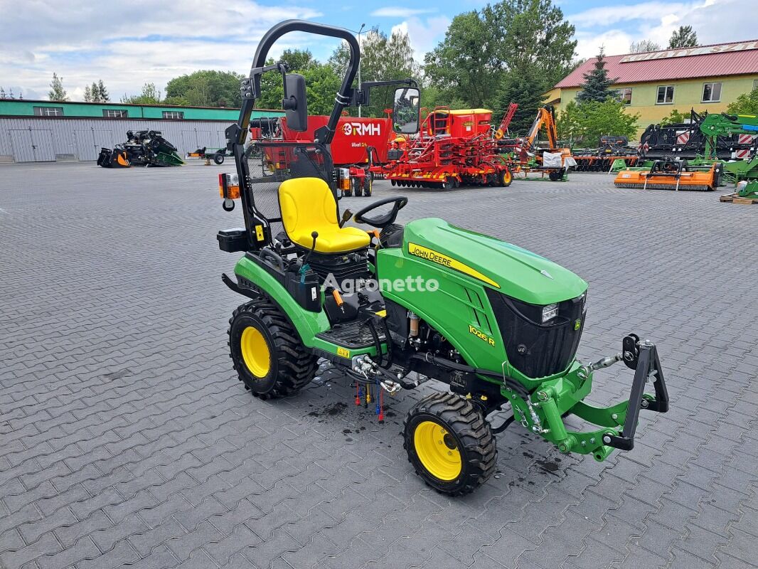 tracteur à roues John Deere 1026R neuf