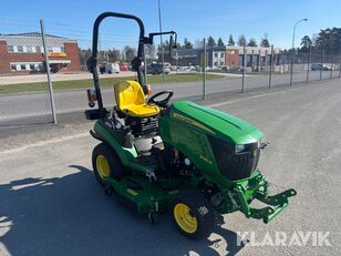 tracteur &agrave; roues John Deere 1026R