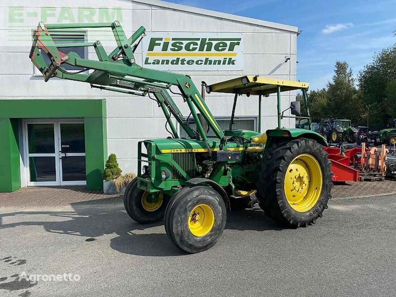 John Deere 2030s wheel tractor