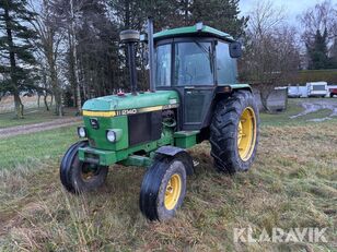 tracteur à roues John Deere 2140