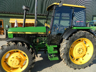 John Deere 2250 wheel tractor