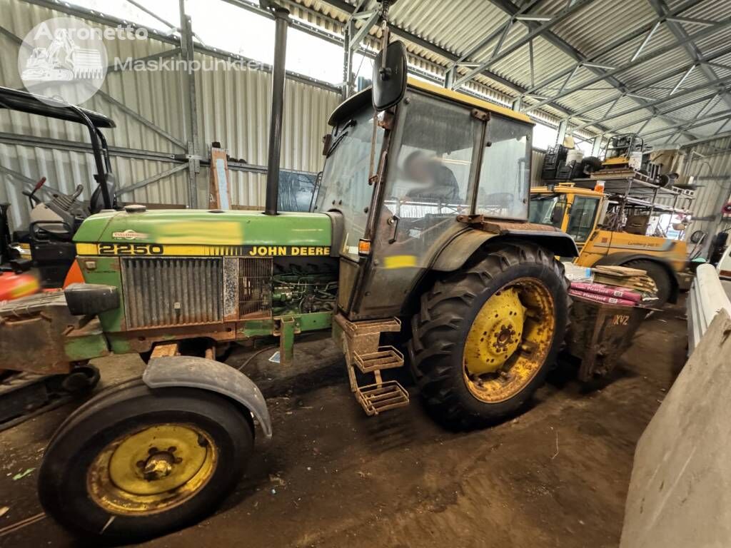 John Deere 2250 MC 1 tractor de ruedas