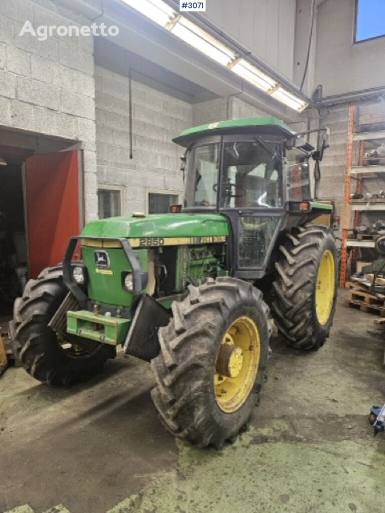 John Deere 2850  tractor de ruedas