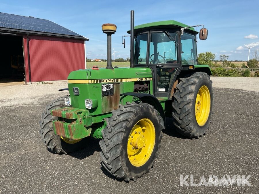 трактор колесный John Deere 3040