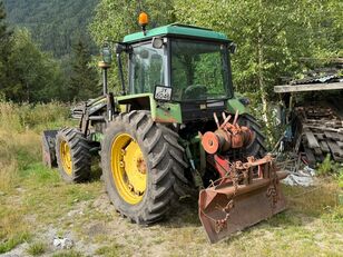 tracteur &agrave; roues John Deere 3050 S