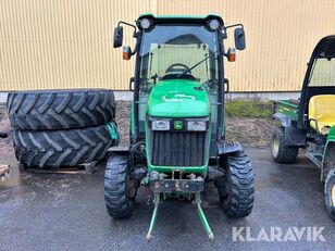 trator de rodas John Deere 3720