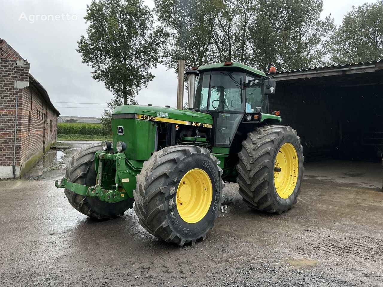 колесен трактор John Deere 4055