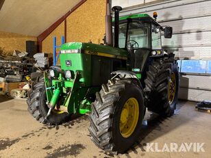 трактор колесный John Deere 4055