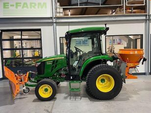 kolesov&yacute; traktor John Deere 4066 inkl. schneeschild &amp; salzstreuer