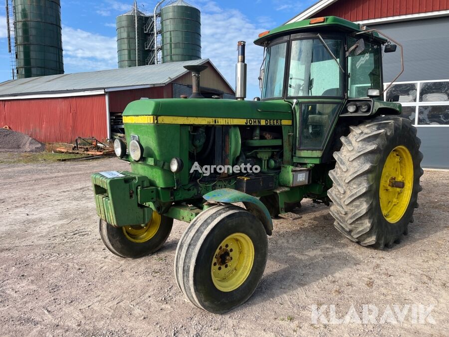 трактор колесный John Deere 4240