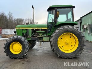 جرار بعجلات John Deere 4430