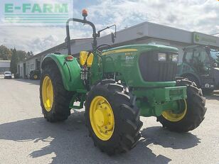 tracteur &agrave; roues John Deere 5055 e