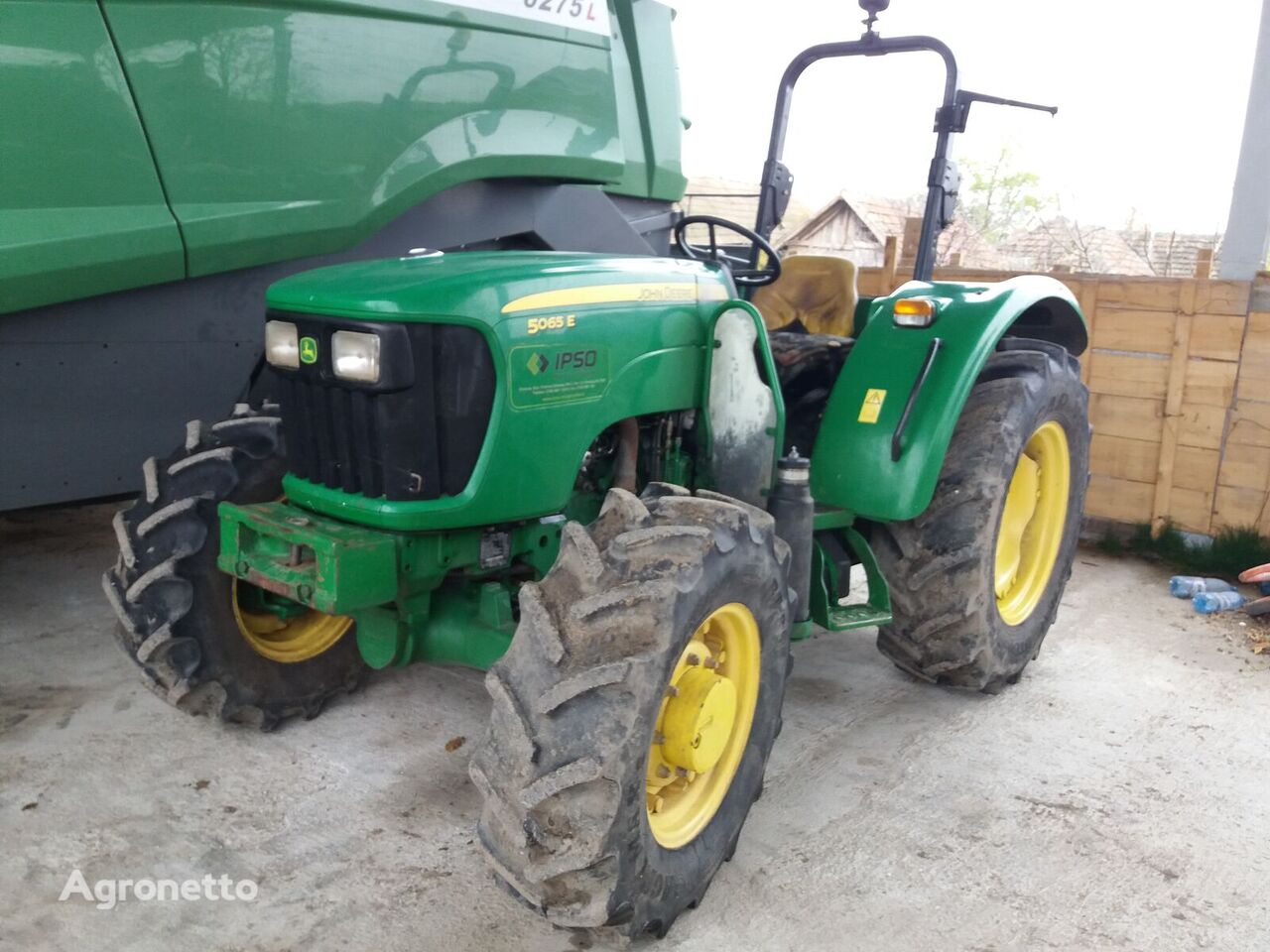 трактор колісний John Deere 5065 E