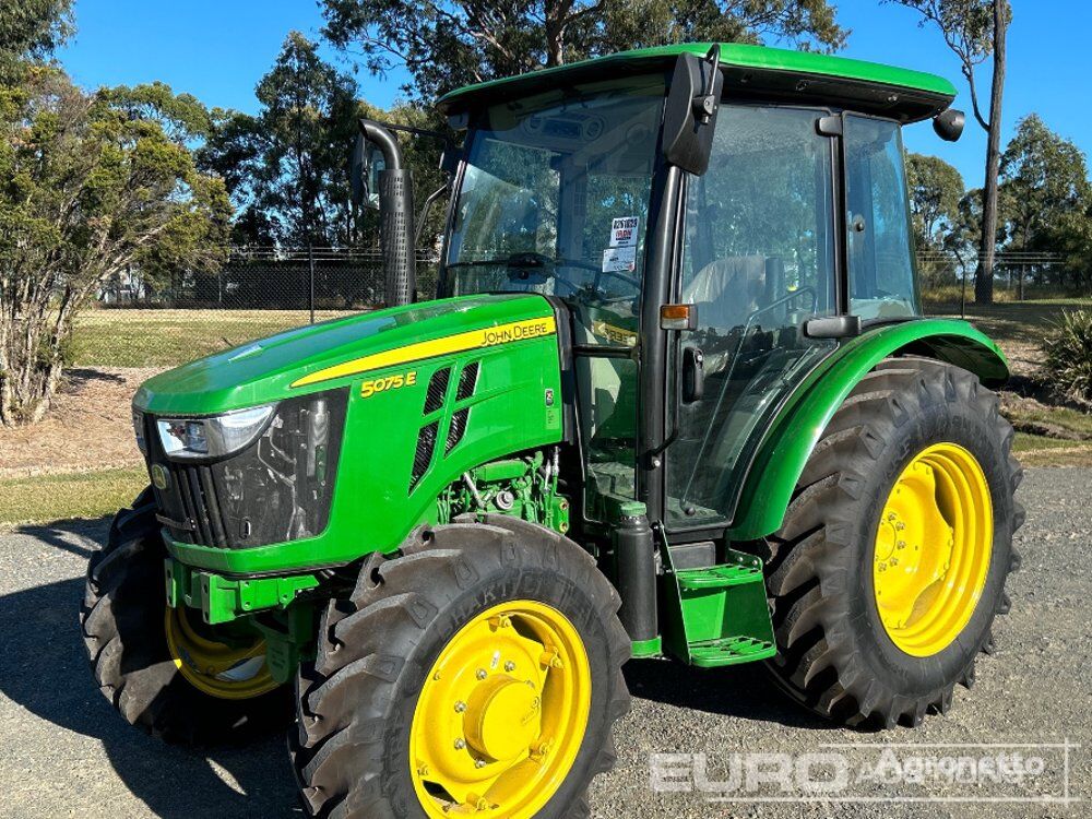 novi John Deere 5075E traktor točkaš